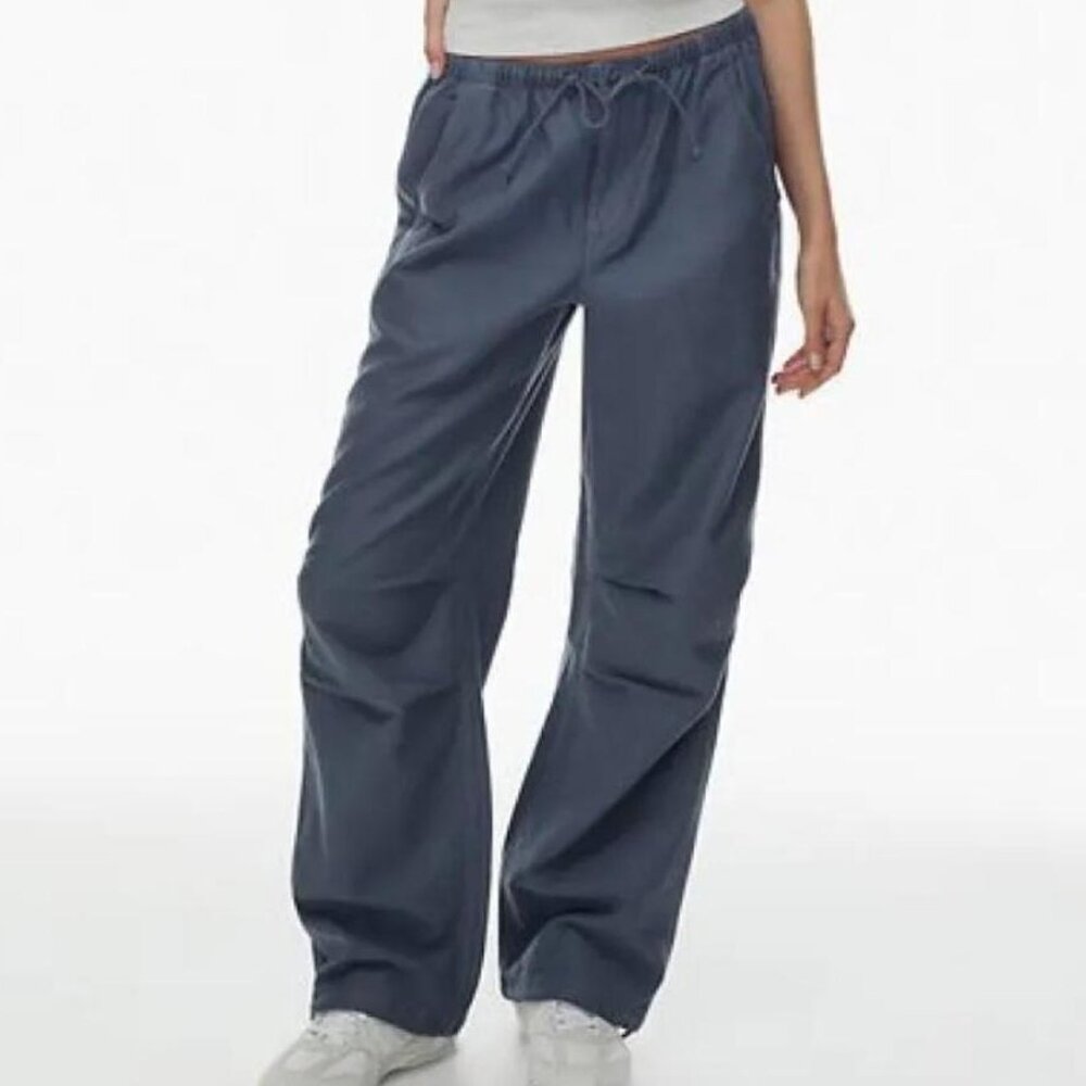 NWOT Tna Cache Cargo Pant - sz M, vintage navy